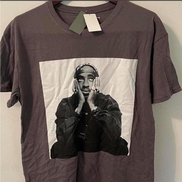 Grey Tupac graphic tee Size M - Picture 4 of 4